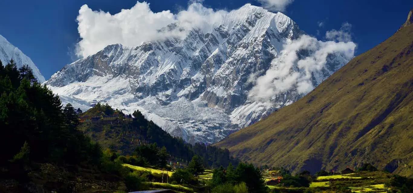 How to Choose the Best Trekking Agency in Nepal for the Manaslu Circuit