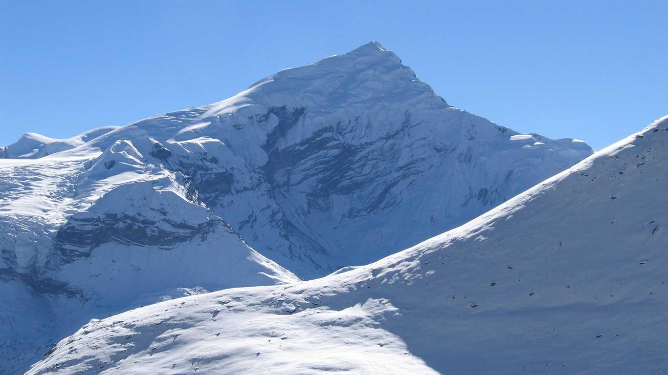 Chulu West Peak Climbing