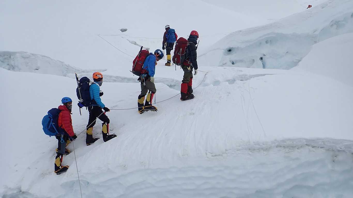 Thamserku Expedition