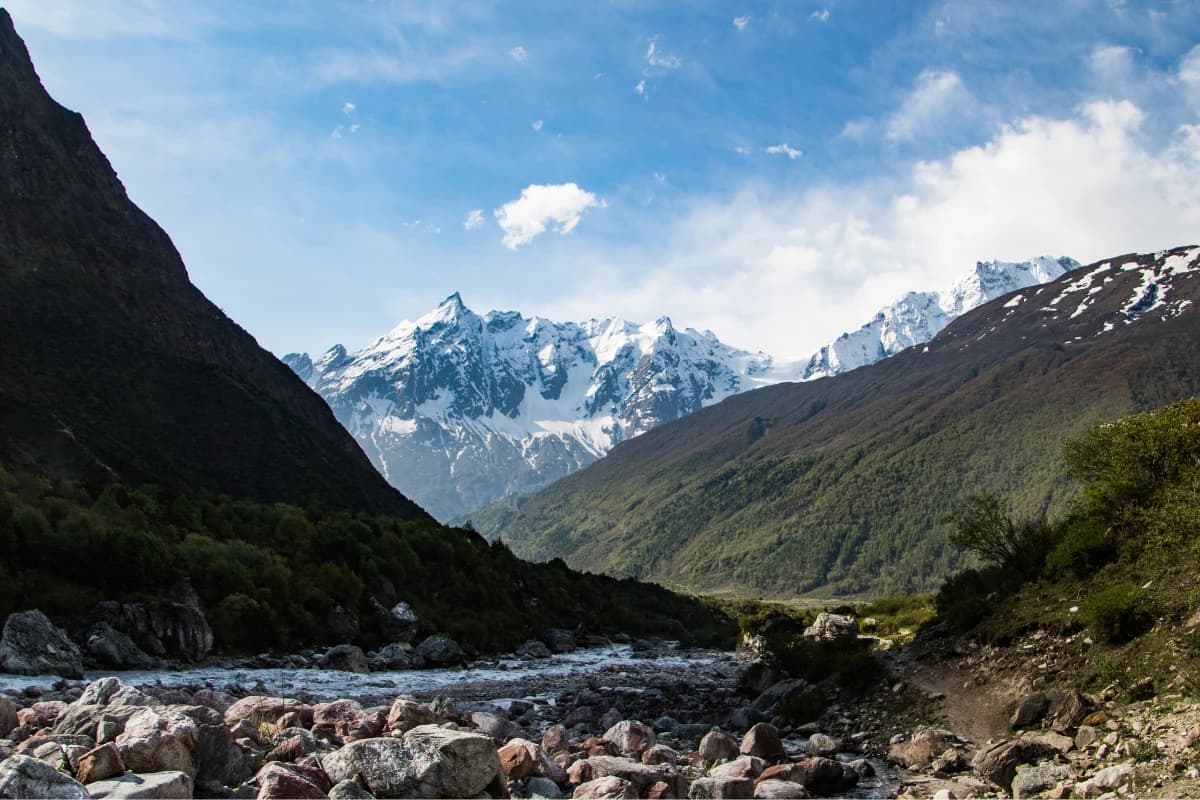 Wi-Fi, Mobile Network and Charging on Manaslu Circuit Trek