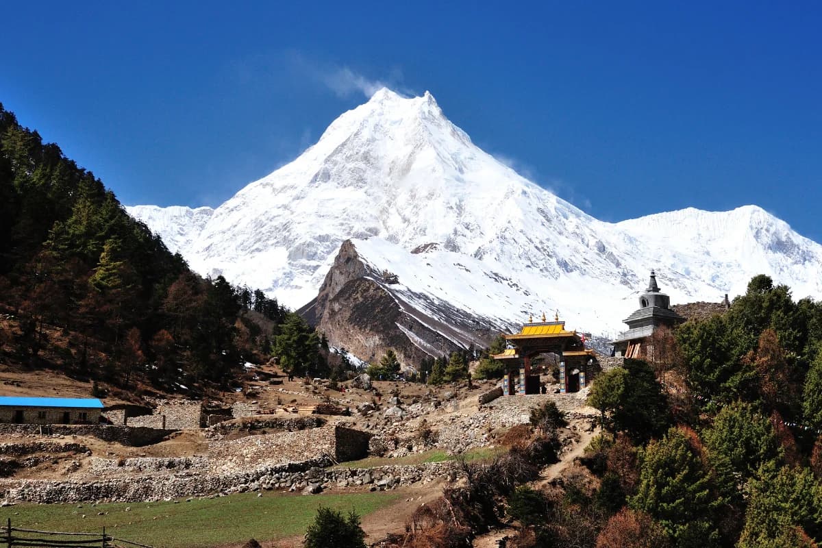 Manaslu Circuit Weather by Month: A Complete Breakdown