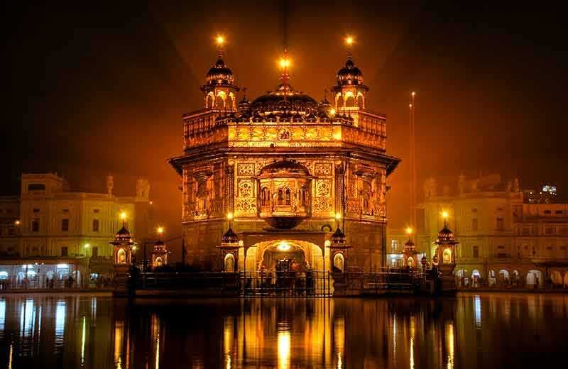 Travel Guide To Incredible India