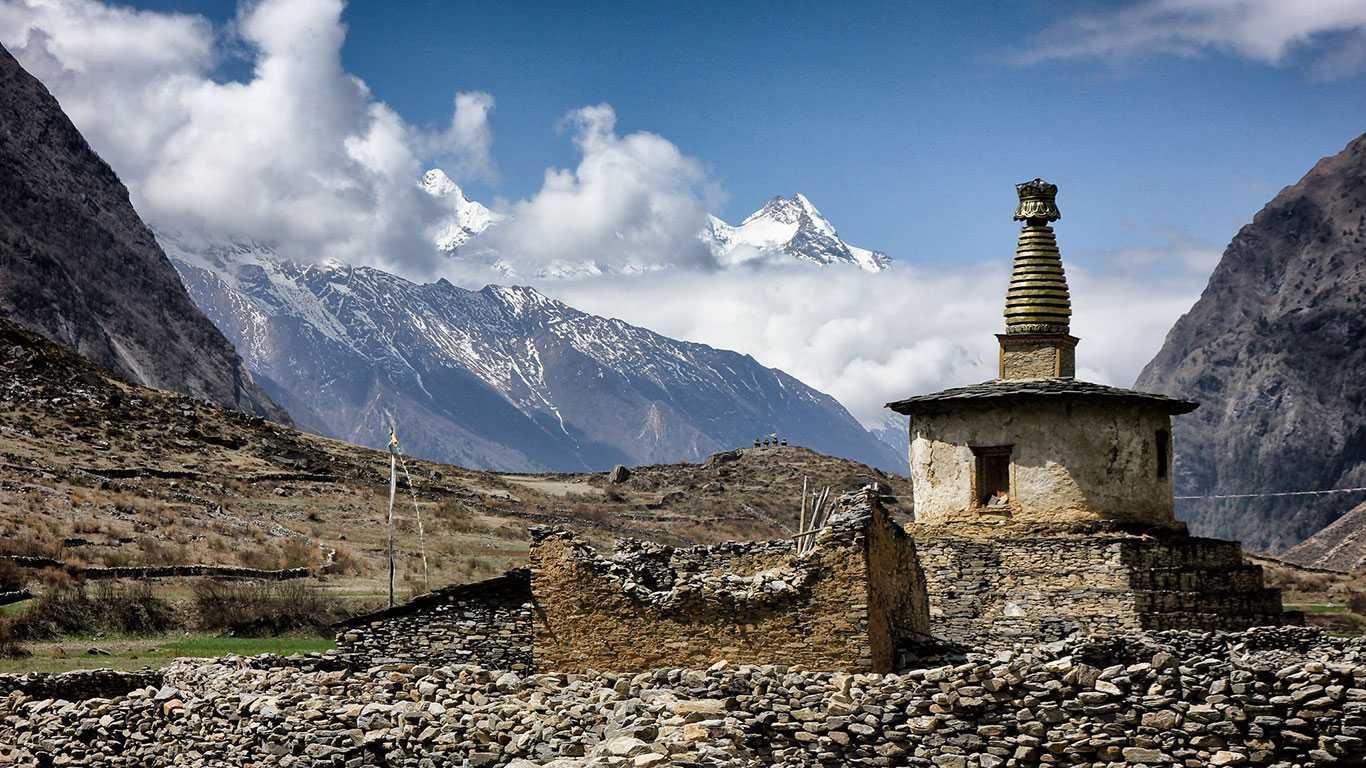 Manaslu Circiut and Tsum Valley Trek