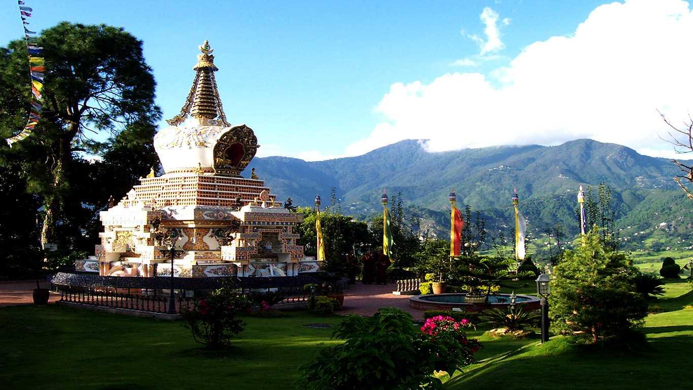 Sundarijal Day Hike from Kopan Monastery