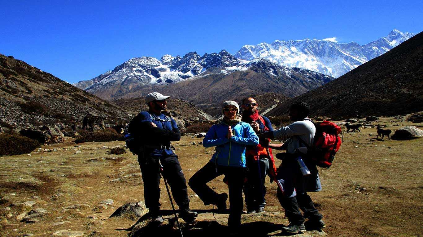 Everest View Trek with Overland Tibet Tour (Drive in/Fly out)