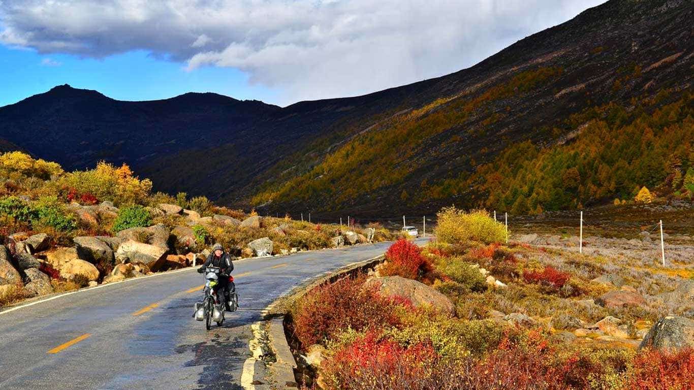 Eastern Tibet Mountain Bike Tour