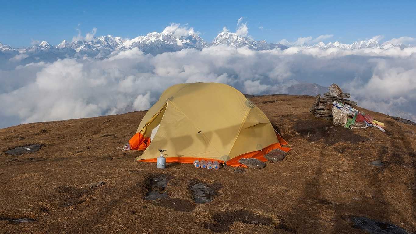 Panoramic Himalayan Views from tented Camp Pikey peak trek