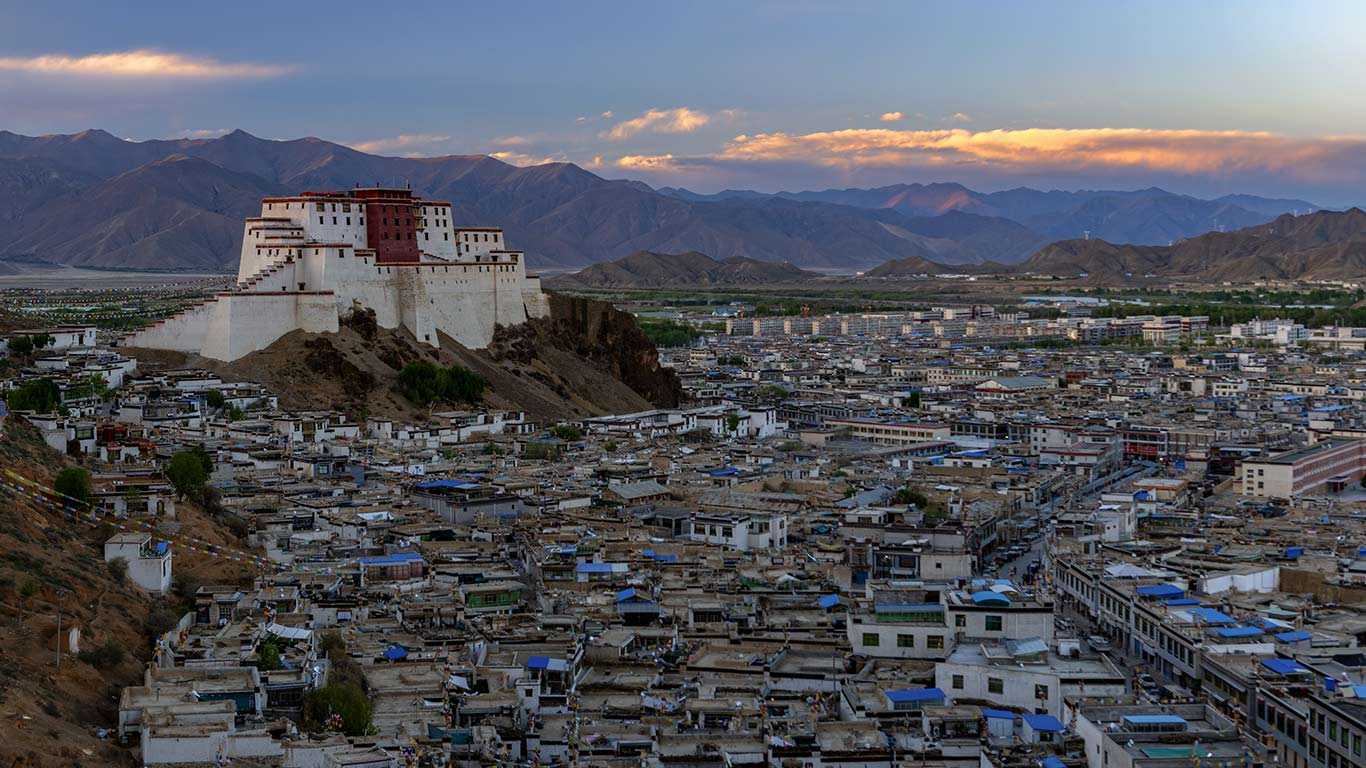 Clear view of Lhasa City